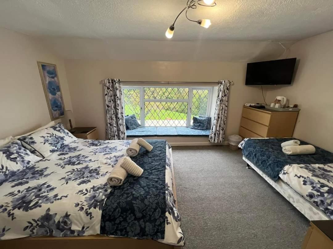 Cwmbach Guest House Neath Δωμάτιο φωτογραφία