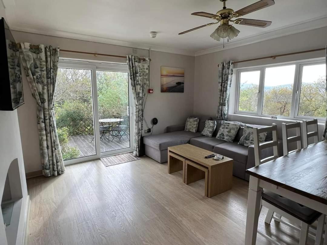 Cwmbach Guest House Neath Δωμάτιο φωτογραφία