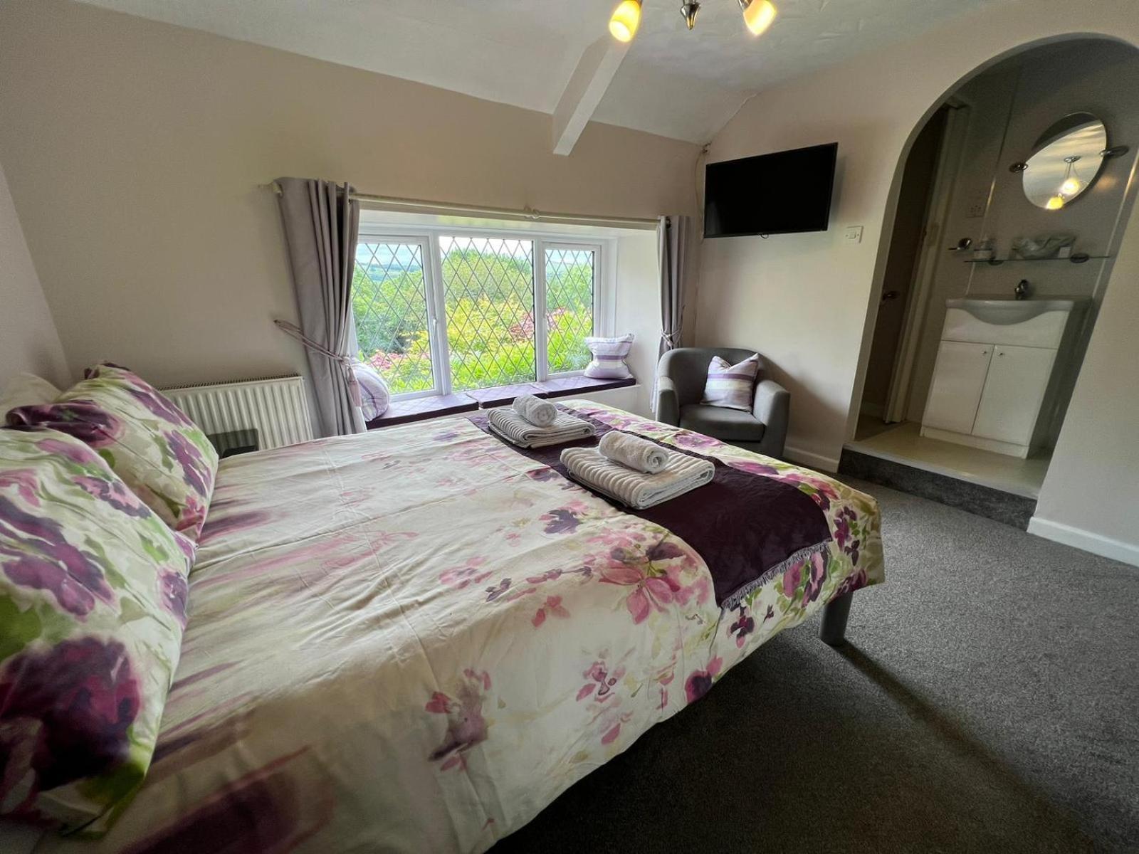 Cwmbach Guest House Neath Δωμάτιο φωτογραφία