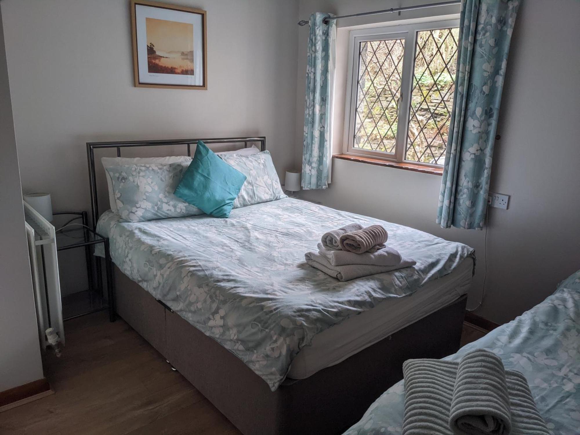 Cwmbach Guest House Neath Δωμάτιο φωτογραφία